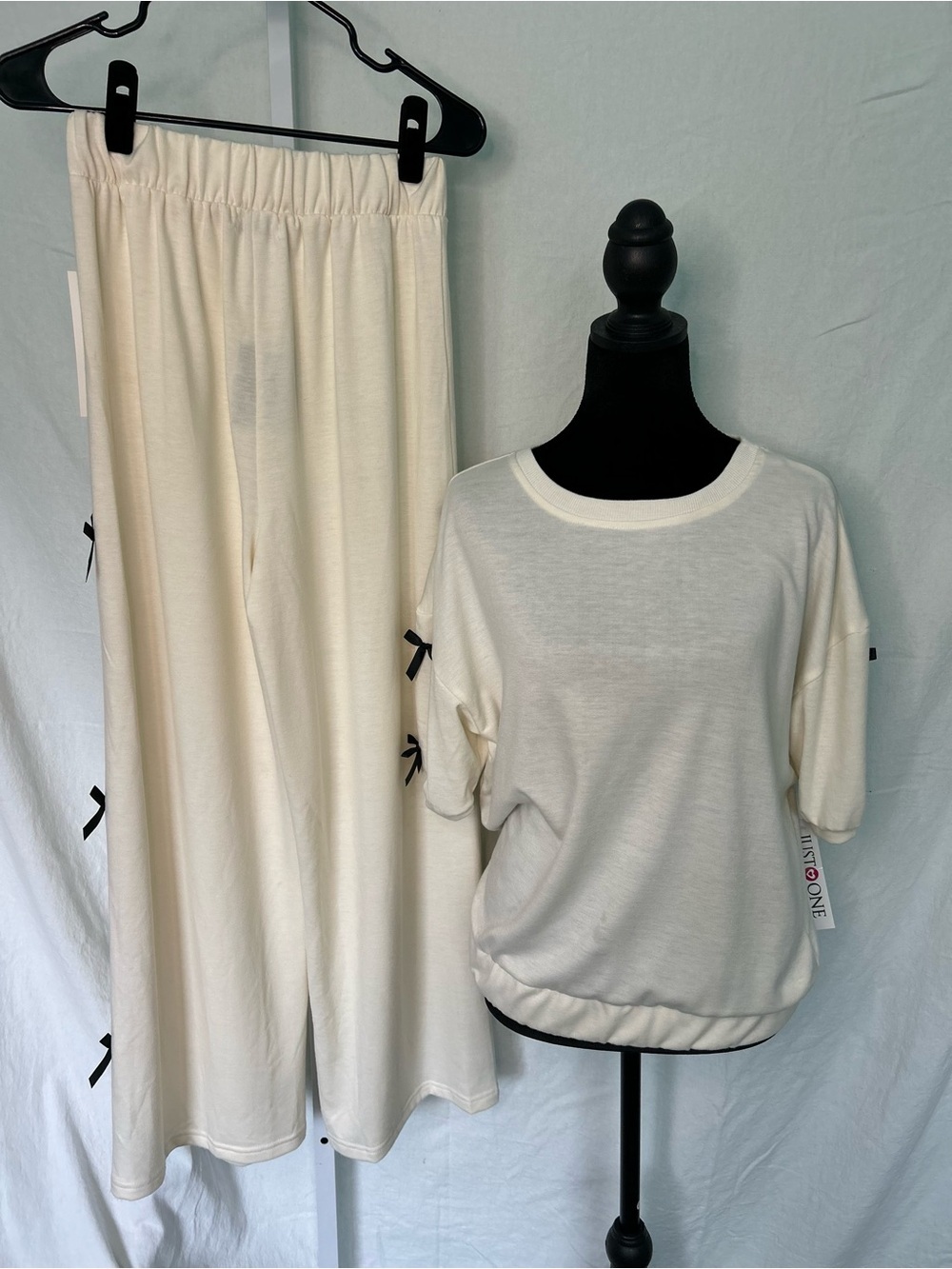Just One NWT Cream Bow Two-Piece Loungewear Set Wide Leg Pants Small Coquette